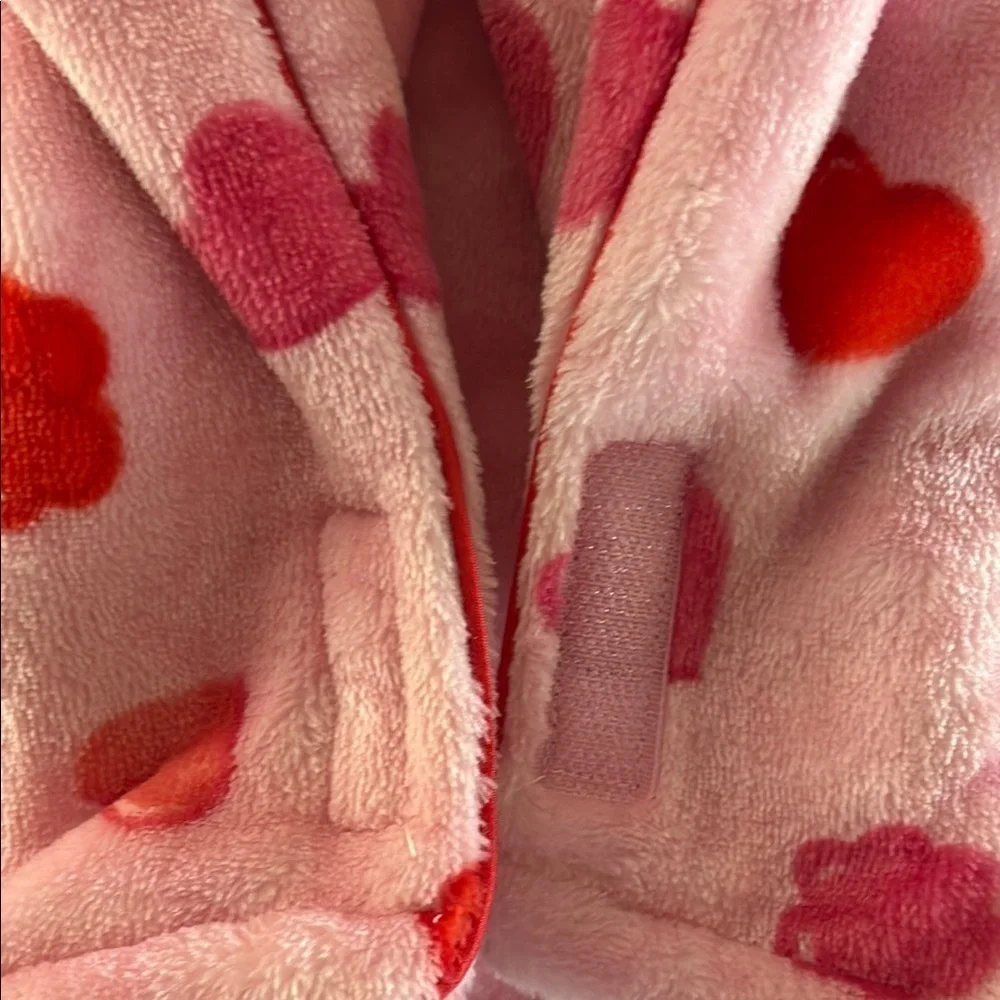 ❤️3 items for $15!❤️ Top Paw Pink Plush Robe with Heart Design